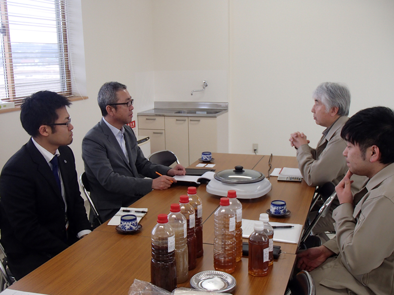 KNK上北農産加工農業協同組合会議室での試食会の様子